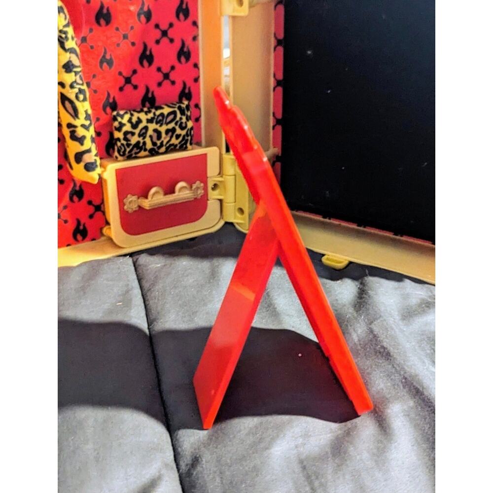 Na Na Na Surprise doll backpack bedroom playset jaguar cheetah High heel shoes - Picture 11 of 11
